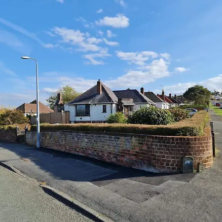 Laragh Situated In The Heart Of Conwy County Villa Deganwy Exterior photo